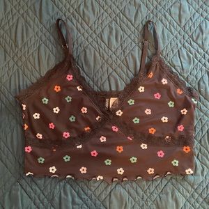 NWOT H&M Divided Black Cropped Cami Tank Top w/ Lace Trim & Colorful Flowers